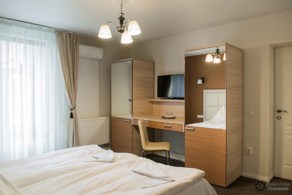 Pensiunea Schwartz Cluj-Napoca Luaran gambar