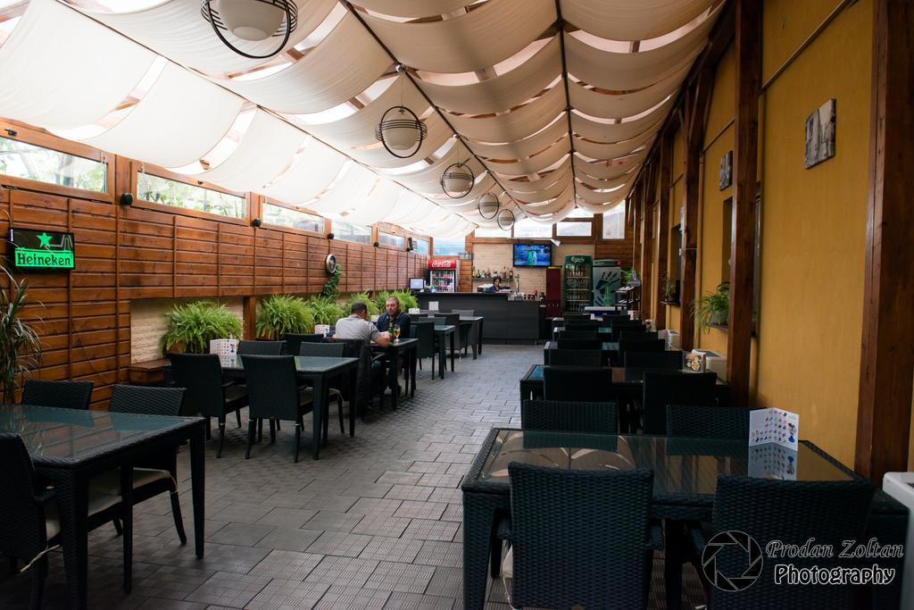 Pensiunea Schwartz Cluj-Napoca Luaran gambar